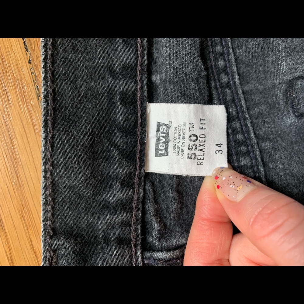 Levi’s back denim cut off shorts - Picture 4 of 4